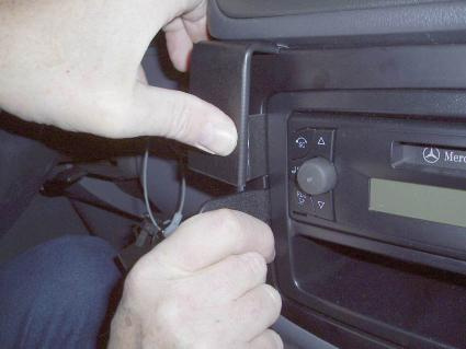 Mercedes Benz Vito 04-06, Zentriert, Niedrig