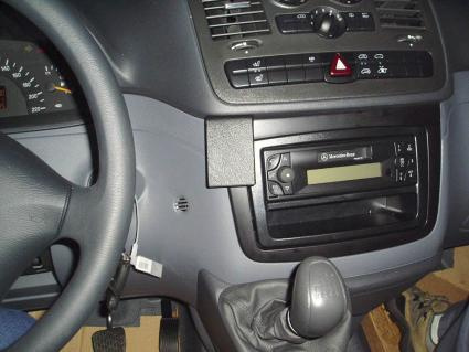 Mercedes Benz Vito 04-06, Zentriert, Niedrig
