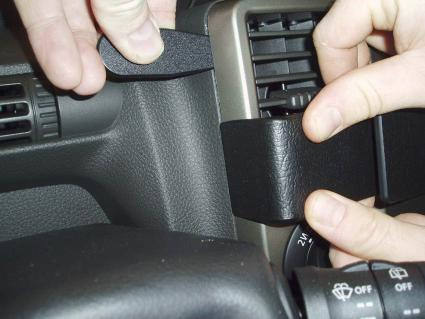 Nissan X-Trail 04-07, Zentriert