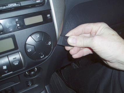 Toyota RAV 4 04-05, Winkelmontage