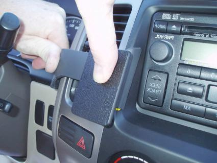 ProClip Montagebügel Toyota LandCruiser 90 03-05, Zentriert