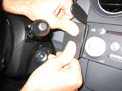 Mitsubishi Colt 05-08, Zentriert