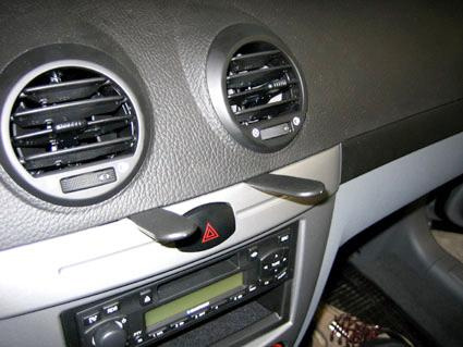 ProClip Montagehalterung Suzuki Reno 05-10, mittig