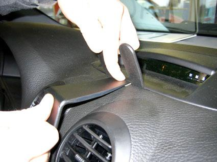 ProClip Montagehalterung Suzuki Reno 05-10, mittig
