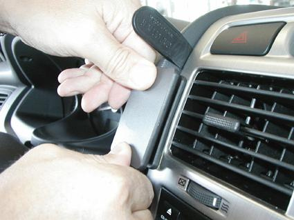 Kia Sportage 05-10, mittig
