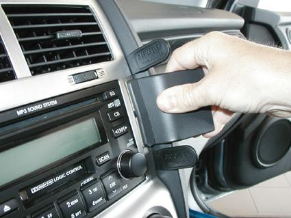 Kia Sportage 05-10, angewinkelt