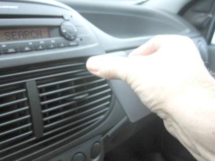 ProClip Montagehalterung Fiat Punto 04-07, angewinkelt