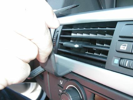 BMW 316-330/E90/E91/E92/E93 05-12, mittig, OEM Nav.