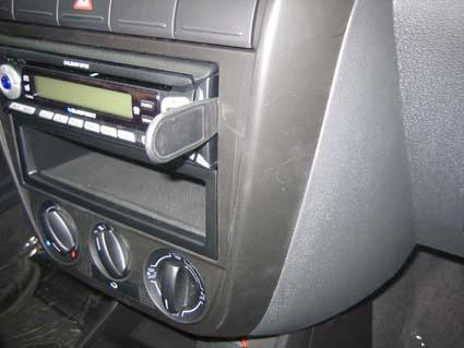 Volkswagen Fox 05-11, angewinkelt
