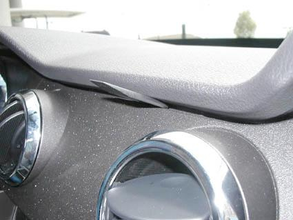 Ford Mustang 05-09, mittig