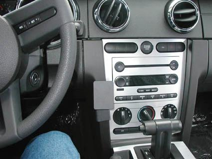 Ford Mustang 05-09, mittig, niedrig