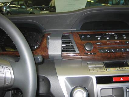 Honda FR-V 05-11, mittig