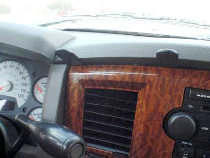 Dodge Ram Pick Up 06-08, Zentriert
