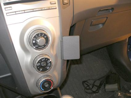 Toyota Yaris 06-11, Winklig