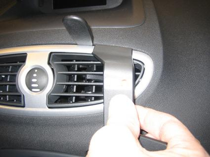 Renault Clio 06-12, Winklig