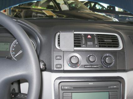 Skoda Fabia 08-14, Zentriert