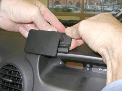ProClip Monteringsbygel Kia Carens 07-13, Zentriert
