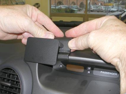 ProClip Monteringsbygel Kia Carens 07-13, Zentriert