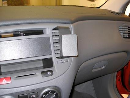 Kia Rio 06-11, Angled