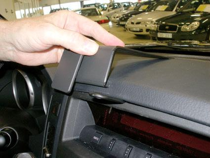 Mitsubishi Pajero 07-19, Zentriert