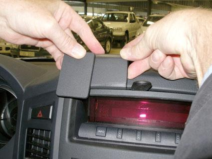 Mitsubishi Pajero 07-19, Zentriert