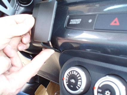 Mitsubishi Lancer 08-15, Zentriert