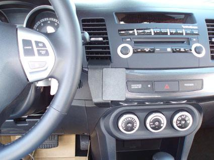 Mitsubishi Lancer 08-15, Zentriert