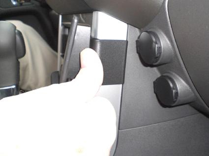 Nissan Pathfinder 10-12, Abgewinkelt