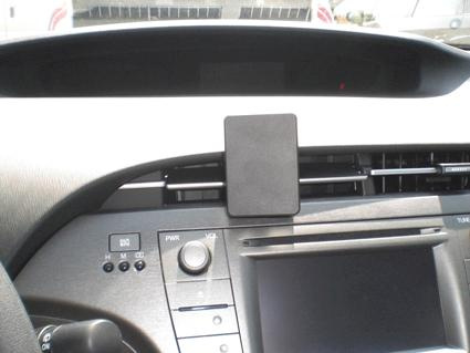 Toyota Prius 10-15, zentriert