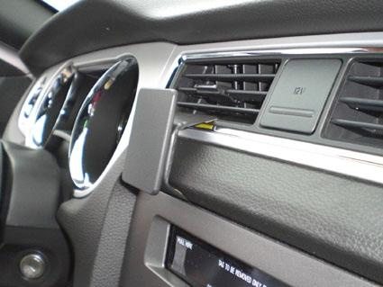 Ford Mustang 10-14, zentriert