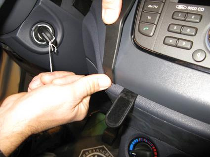 Ford Transit Connect/Tourneo Connect 10-13, zentriert