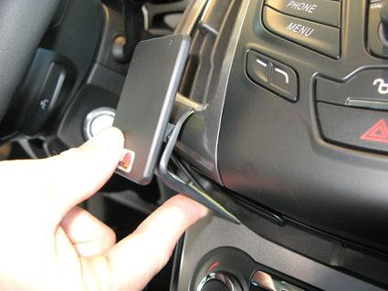 Ford Focus 11-15, zentriert
