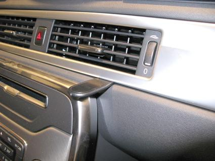 Volvo V70 12-15, Abgewinkelt hoch