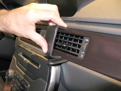 Volvo V70 12-15, Abgewinkelt hoch, Holzverkleidung