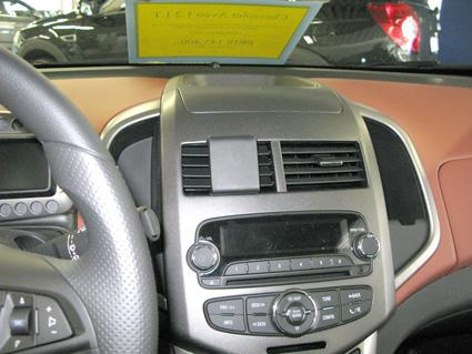 Chevrolet Aveo 12-14, Zentriert