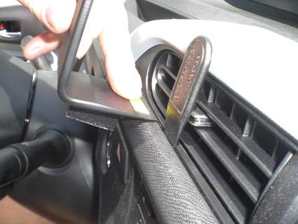 ProClip Montagehalterung Toyota Prius c 12-15, Zentriert