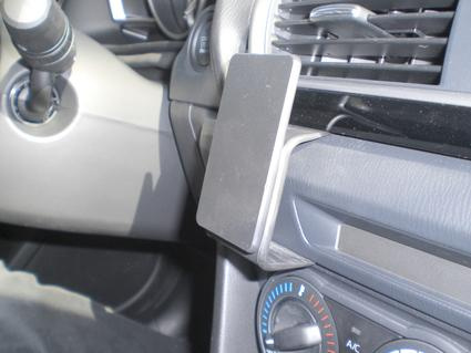 ProClip-Montagehalterung Mazda 3 14-15, zentriert