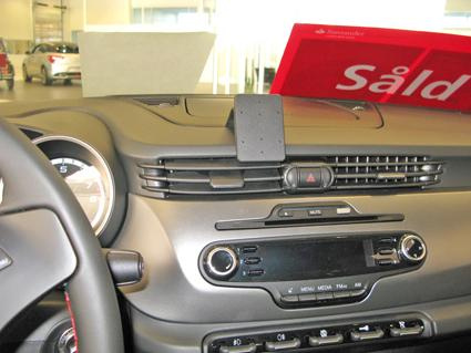 Alfa Romeo Giulietta 10-15, zentriert
