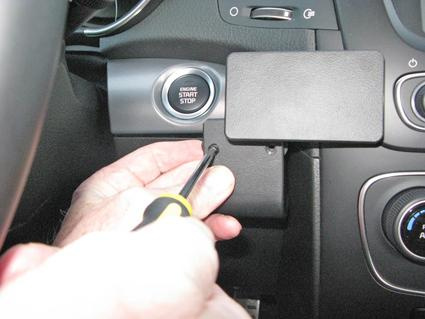 Kia Sorento 13-14, zentriert