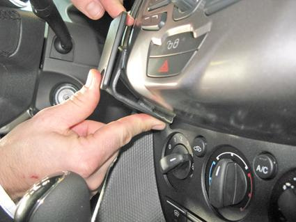 Ford Transit Connect/Tourneo Connect 14-15, zentriert