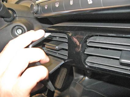 Citroen C4 Cacus 15-, Zentriert