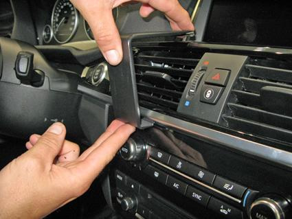 Brodit ProClip Montagehalterung BMW X3 15-15, Zentriert
