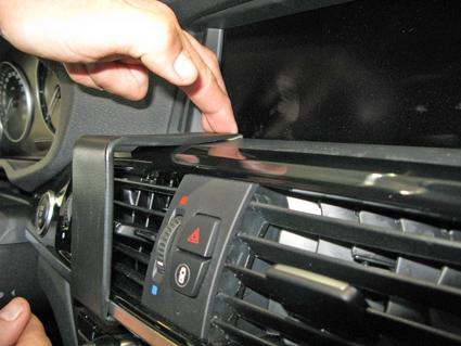 Brodit ProClip Montagehalterung BMW X3 15-15, Zentriert