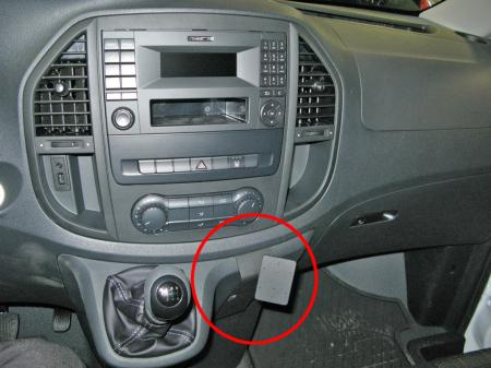 Brodit ProClip Montagehalterung Mercedes Benz Vito 15-, Geneigt