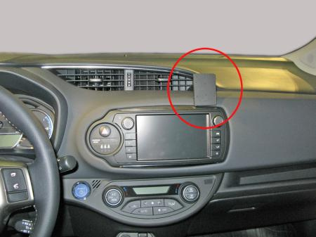 Toyota Yaris 15-, Zentriert, Rechts