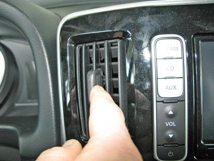 Brodit ProClip Montagehalterung Nissan NV200 15-15, Zentriert