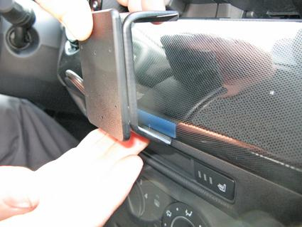 Brodit ProClip Montagehalterung Mazda 2 15-15, Zentriert