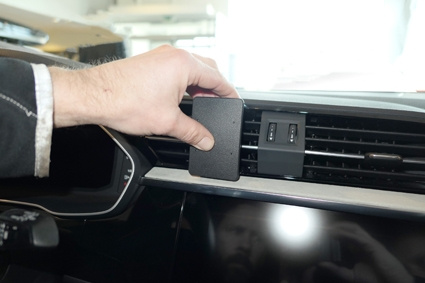 Brodit ProClip, Audi Q3 19-