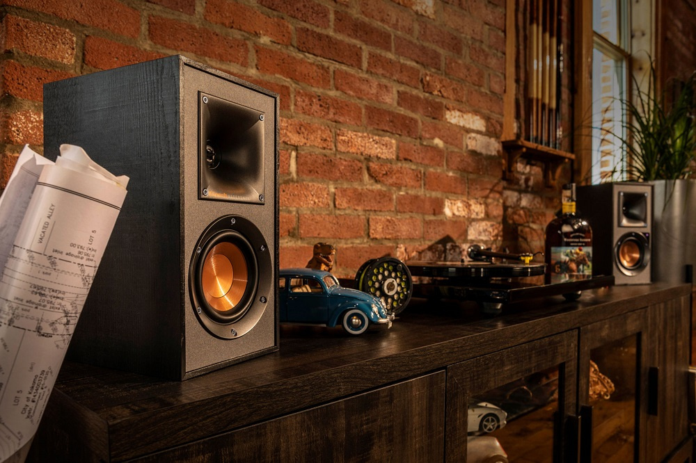 Klipsch R-41PM aktiver Lautsprecher mit Bluetooth, schwarzes Paar