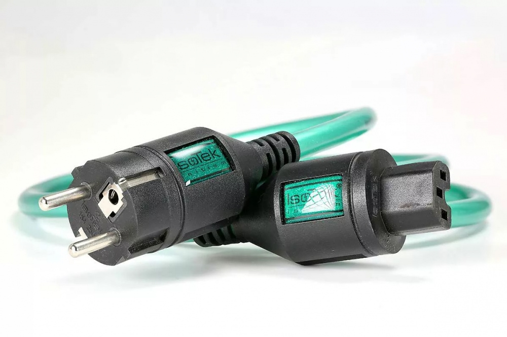 Isotek Initium, geerdetes Netzkabel mit C15-Stecker, 1.5 Meter